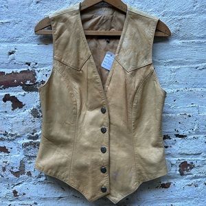 Vintage Adventure Bound by Wilson’s western tan leather vest Size 6